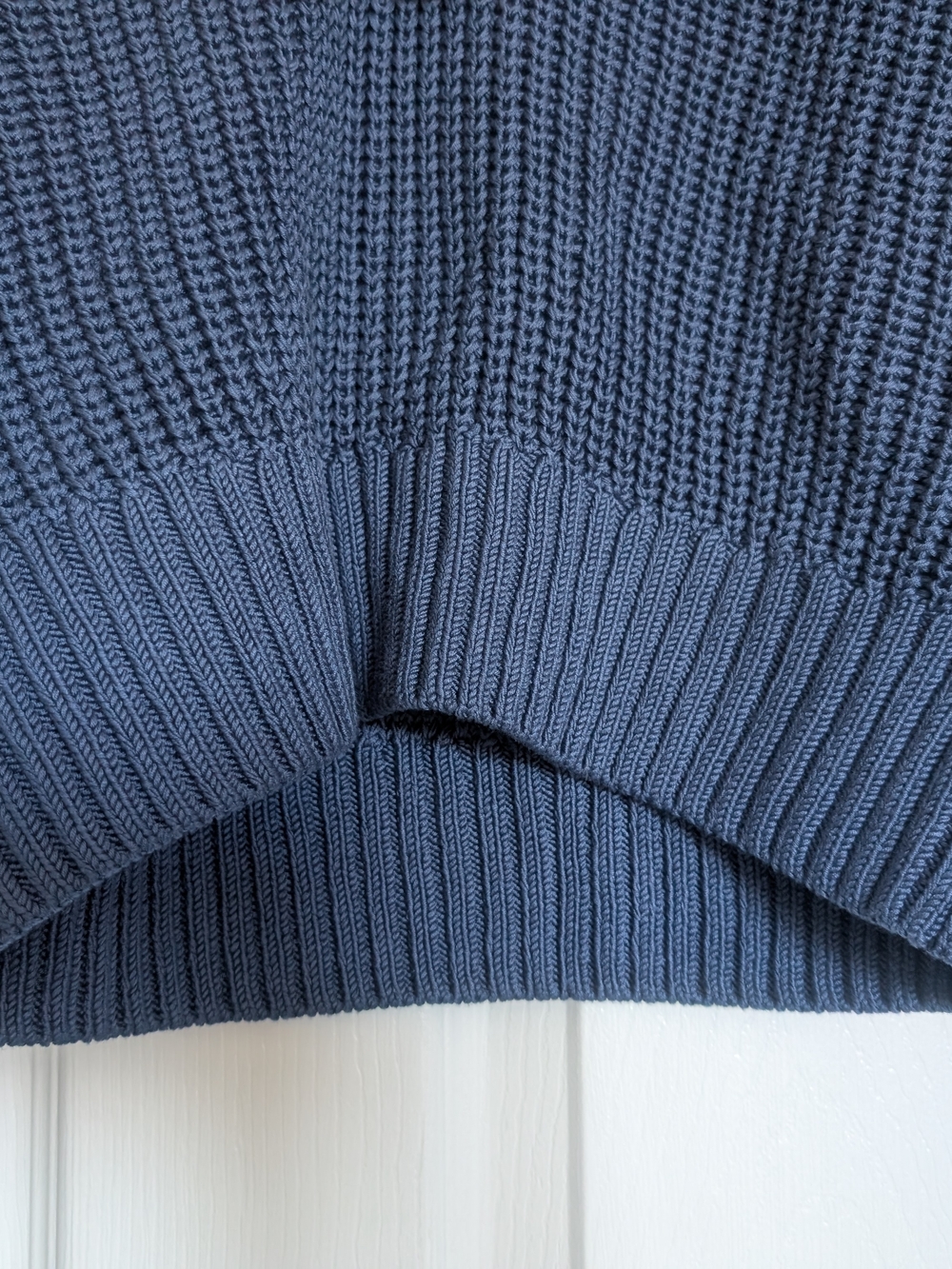 Banana Republic Slate Blue V-Neck Cropped Knit Sweater - Picture 2 of 5